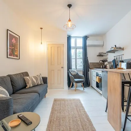 Apartamento Tsarevets Big Group N7even Free Str. Parking